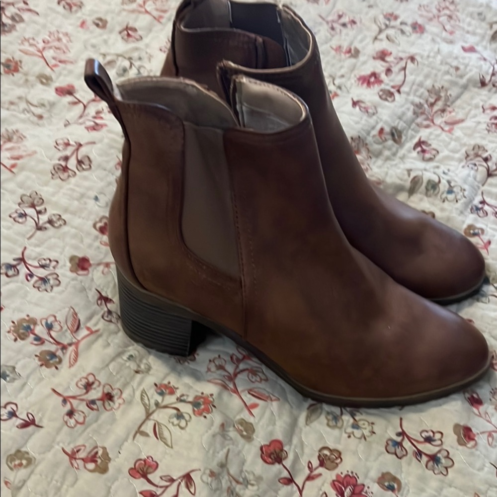 Elegant Brown Women's Ankle Boots